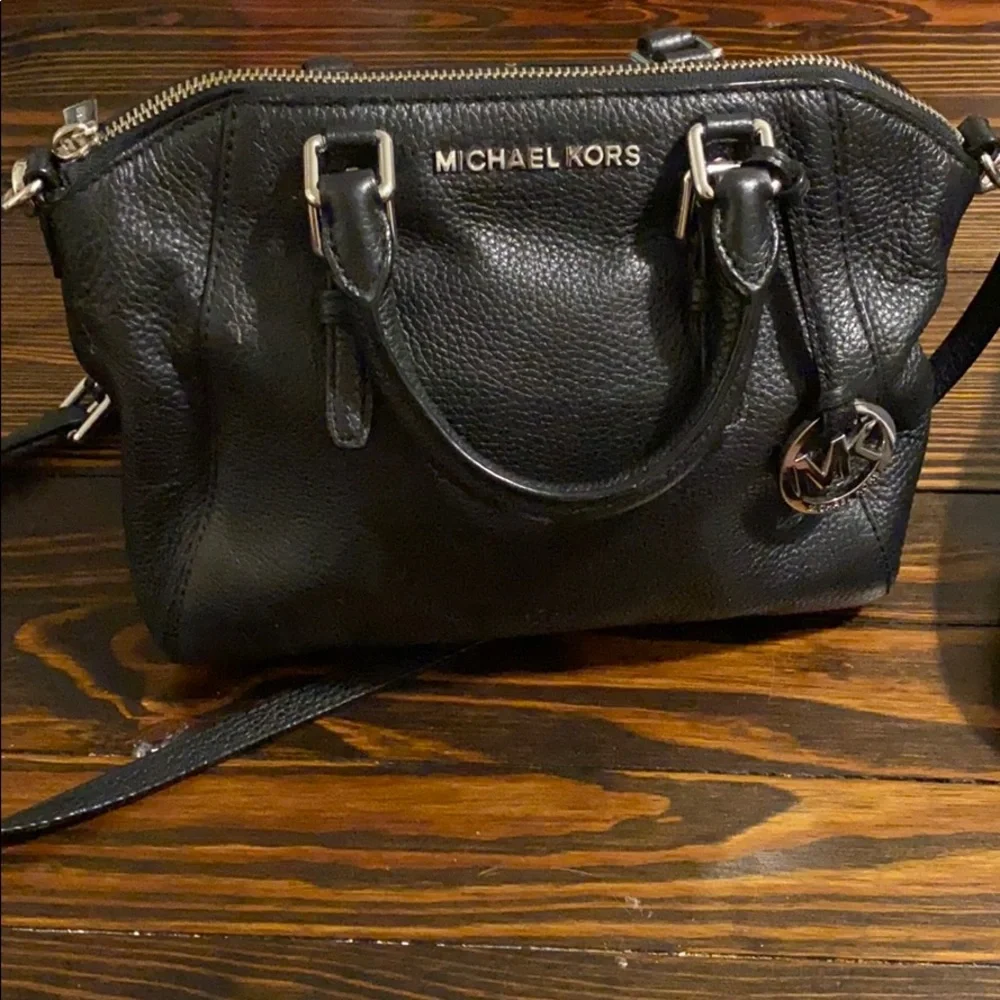 Michael kors bag - Picture 1 of 3